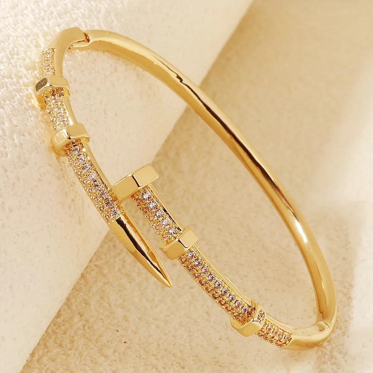 Zircon Nail Bracelet