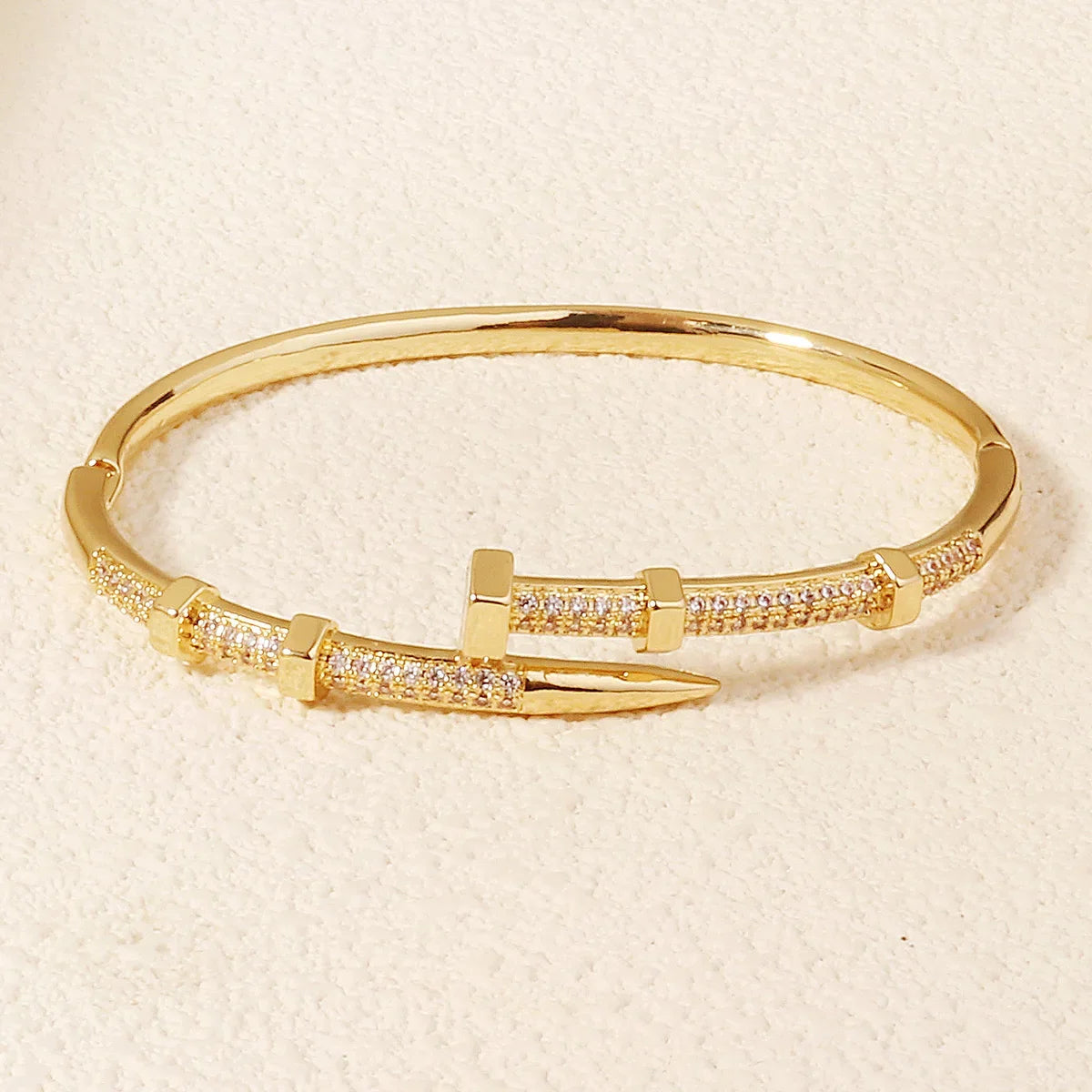 Zircon Nail Bracelet